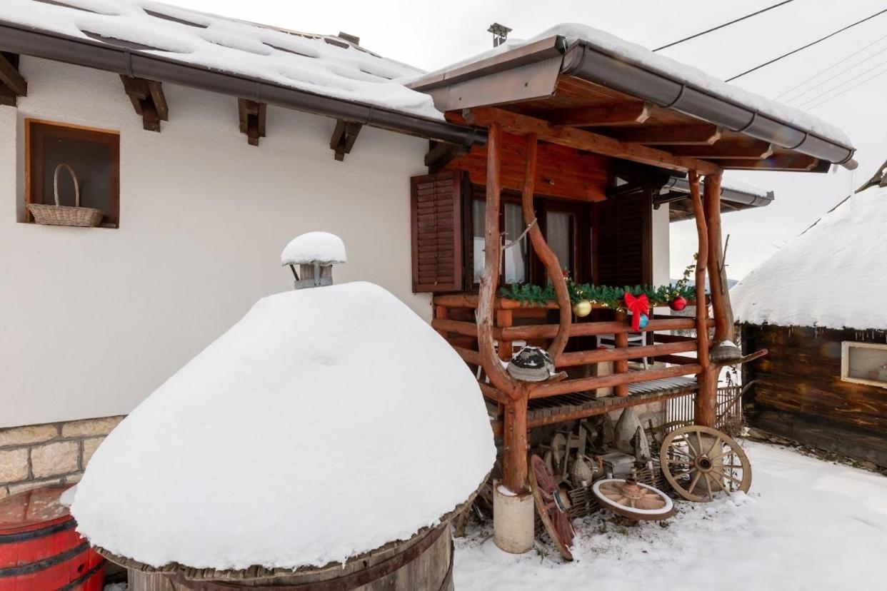 Holiday Home Captain'S Village Sljivovica  Extérieur photo